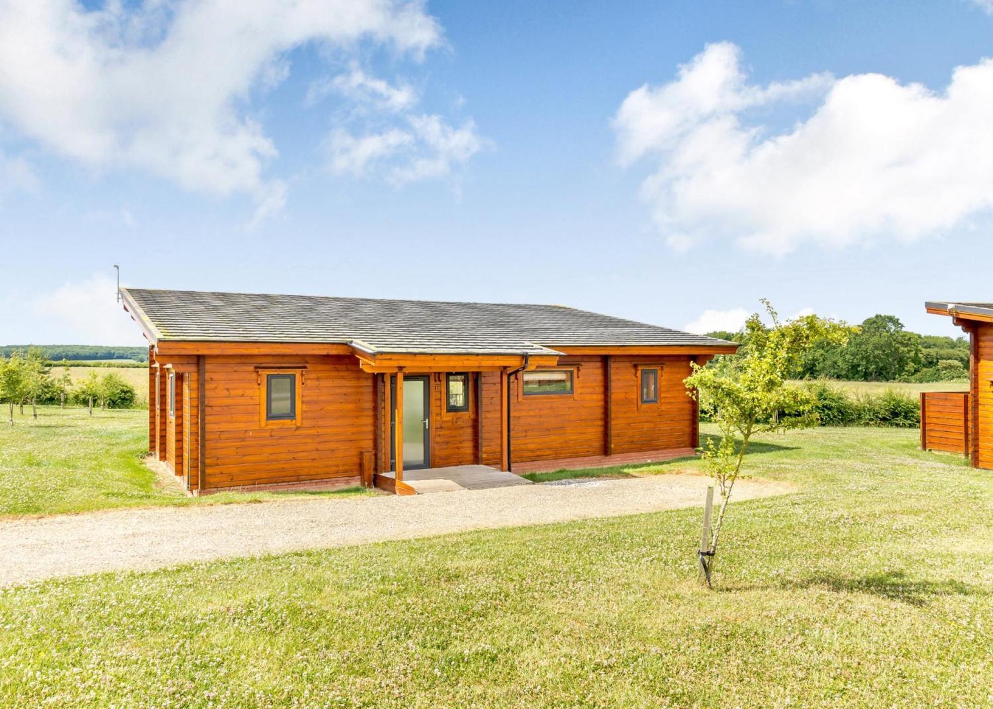 Fairview Lodges Уидърнсий Екстериор снимка